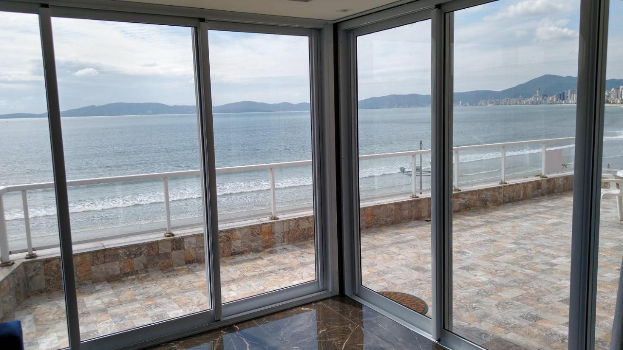 Apartamento de Cobertura frente para o mar Itapema Bagian luar foto