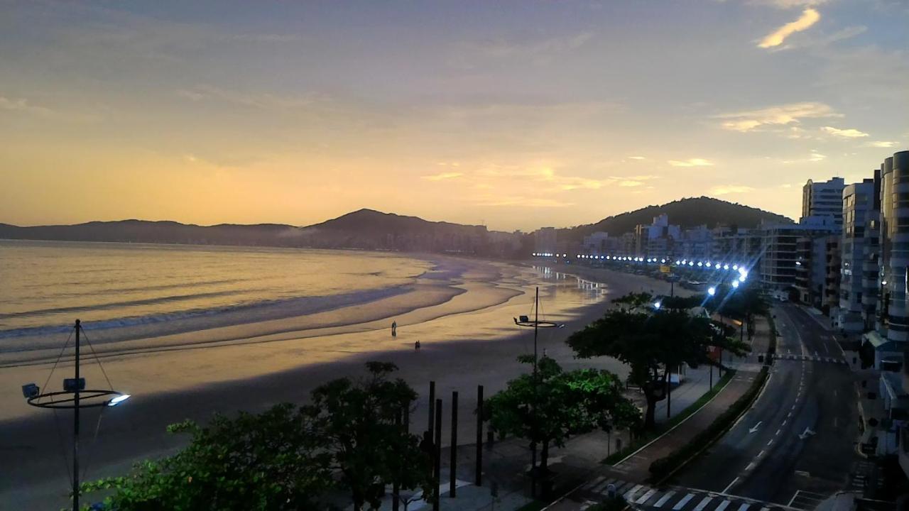 Apartamento de Cobertura frente para o mar Itapema Bagian luar foto